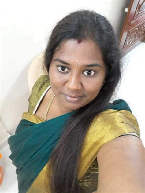 aunty sex tamil video|Chennai auntyai ookum tamil aunty xxx videos